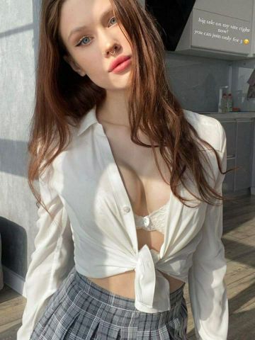 Екатерина Пышная Блондинка